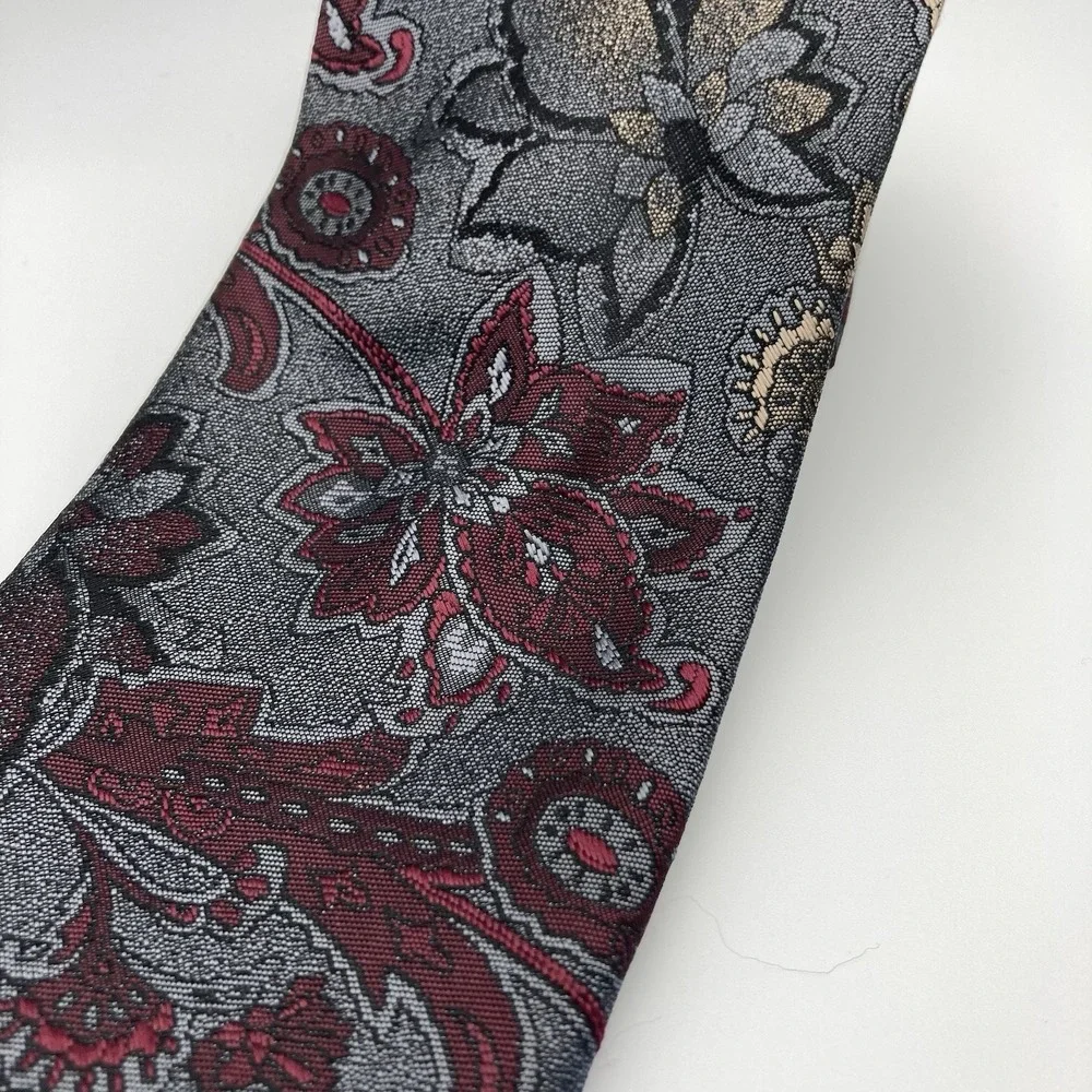 Editions by Van Heusen Men's Necktie Tie‎ Gray Red Floral Classic Length